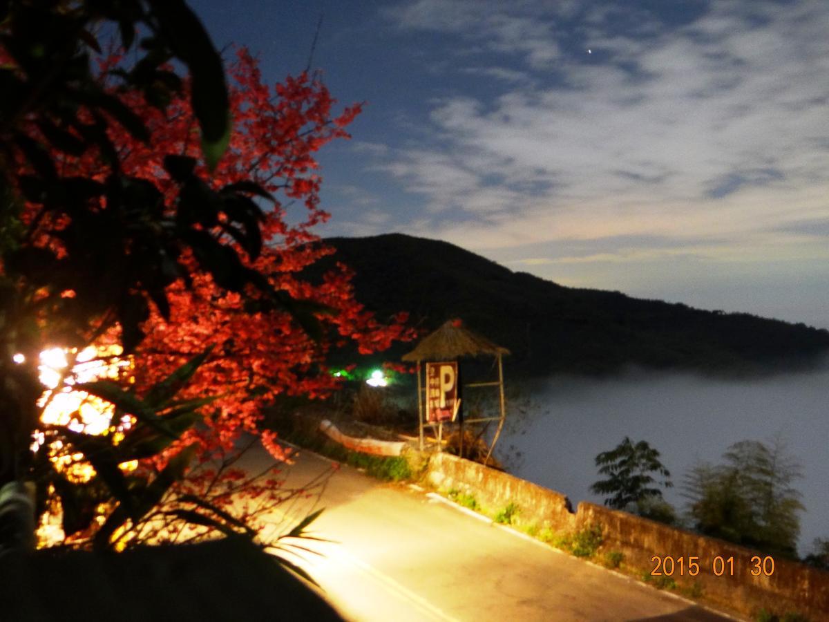 Sky Lounge B&B Zhushan Exterior foto