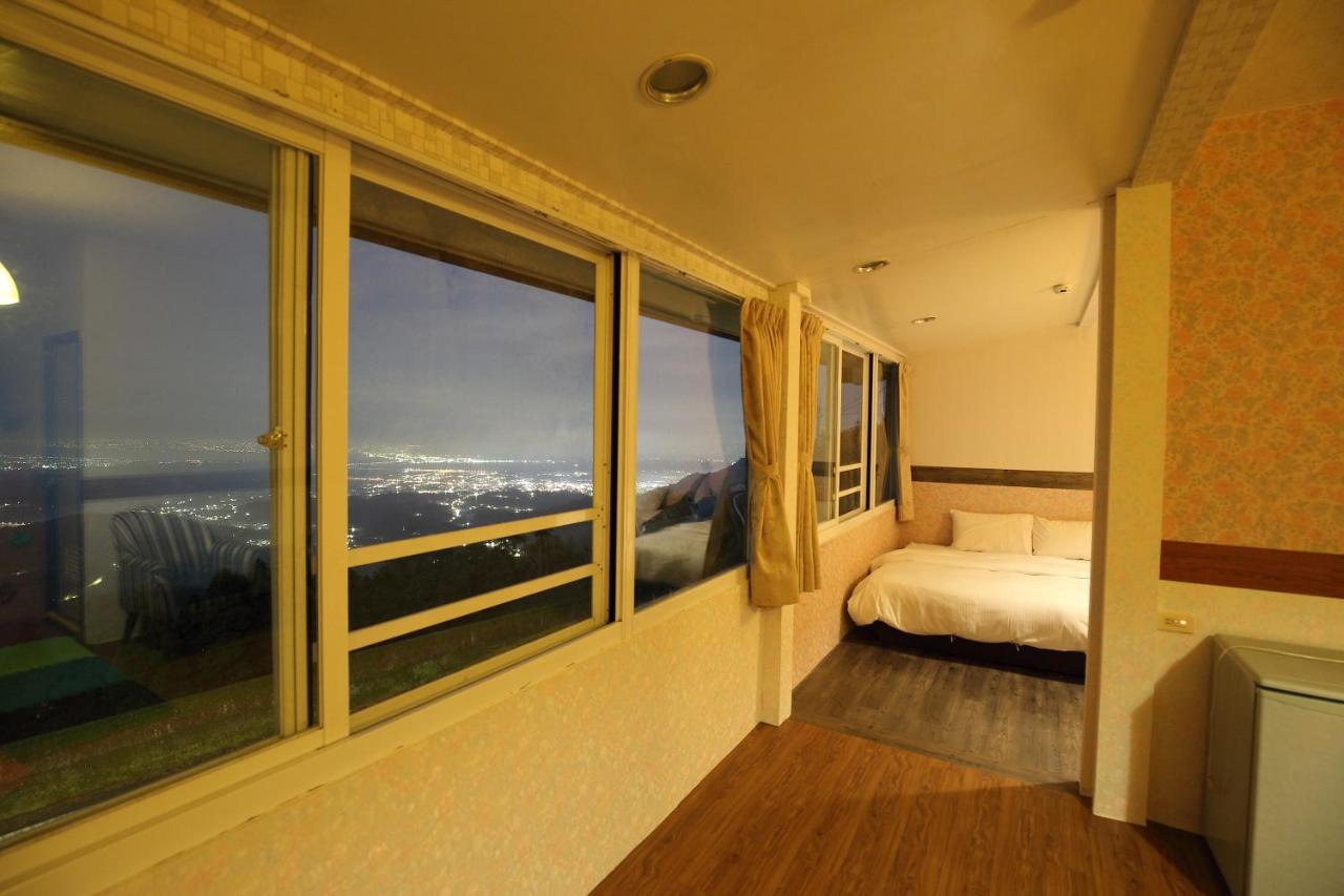 Sky Lounge B&B Zhushan Exterior foto